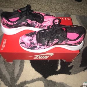 Nike Tanjun Print shoes